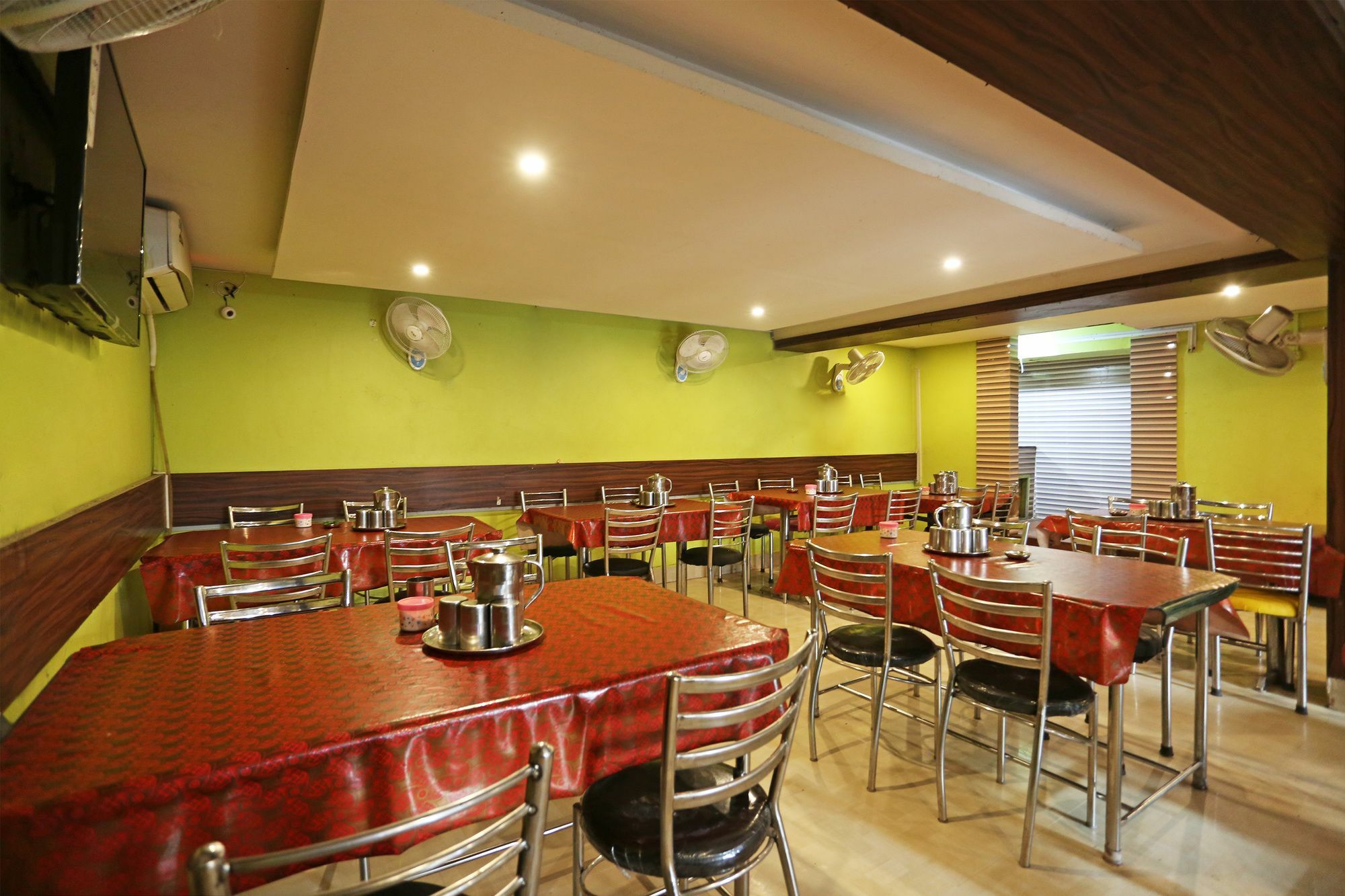 Oyo 5719 Jannat Palace Hotel Bhubaneswar